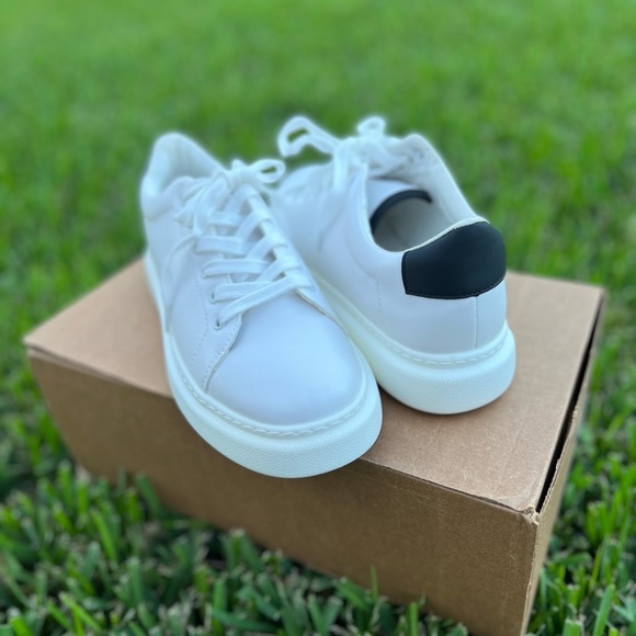 ASOS Shoes - ASOS DESIGN DORO white chunky lace up sneakers